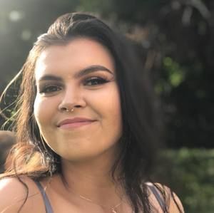 Meet your Posher, Tia